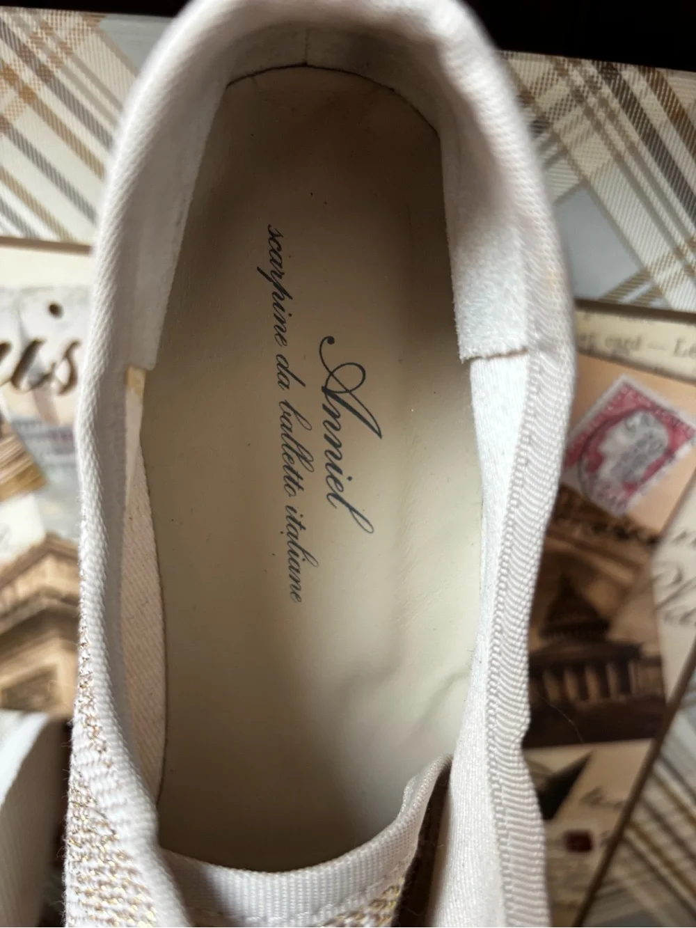 Anniel Soft Gold Metallic Striped Jute Woven Lace Up Flat Shoes. Size 9